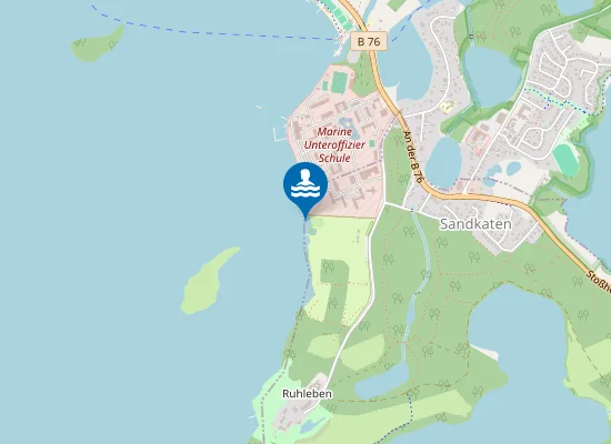 Map of GR PLOENER SEE RUHLEBEN AM CAMPINGPLATZ