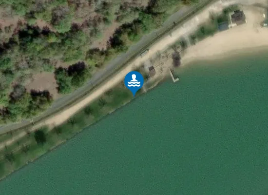 Satellite image of ETANG COMMUNAL DE TAMNIES