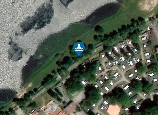 Satellite image of LE PONTON