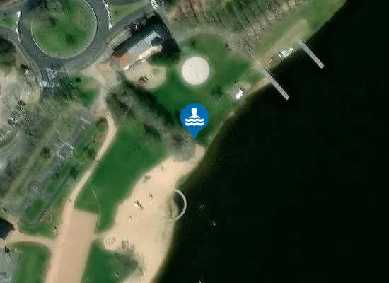 Satellite image of COURTILLE