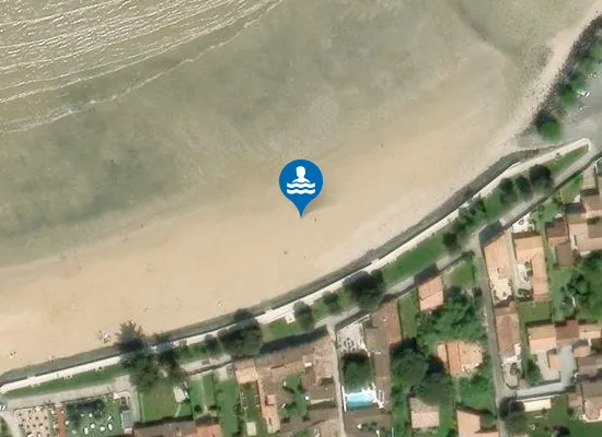Satellite image of PLAGE DE L'ARNERAULT