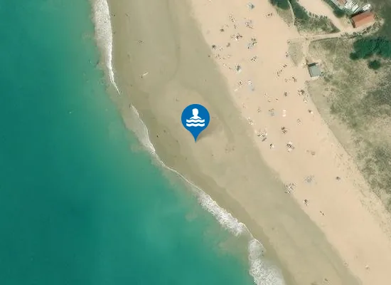 Satellite image of PLAGE LES HUTTES