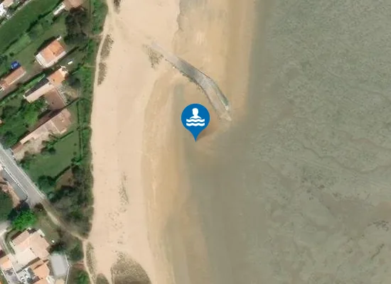 Satellite image of PLAGE DE LA BOIRIE - L'ANCIEN PORT