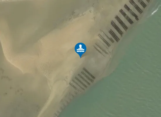 Satellite image of PLAGE DE GATSEAU