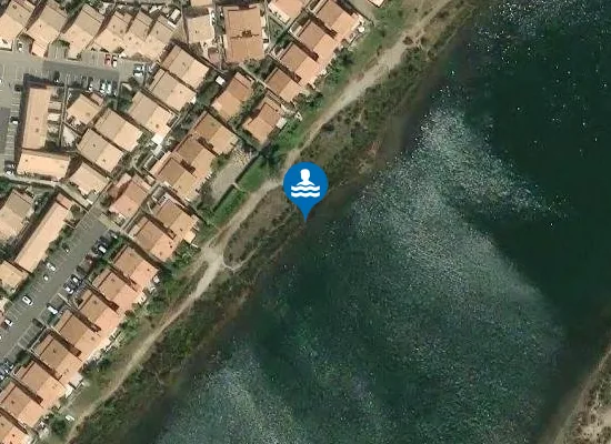 Satellite image of ETANG DES AYGUADES