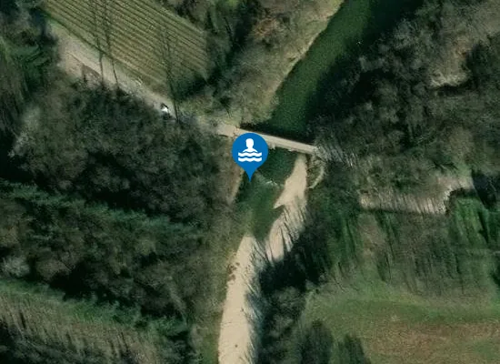Satellite image of LA PASSERELLE DE CARMIGNAN
