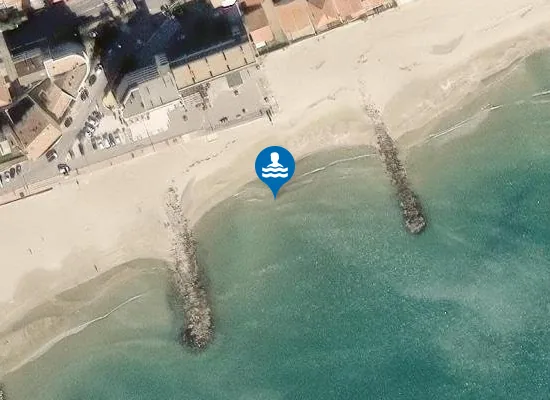 Satellite image of RIVE GAUCHE - LES FLOTS DU SUD