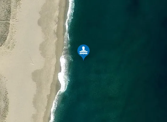 Satellite image of PLAGE DIGUE SUD DU PORT (P6)