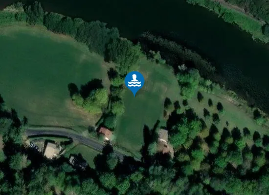 Satellite image of LE BATUT