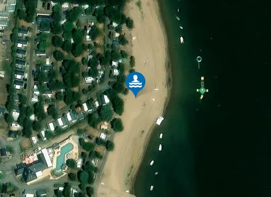 Satellite image of LES GENETS