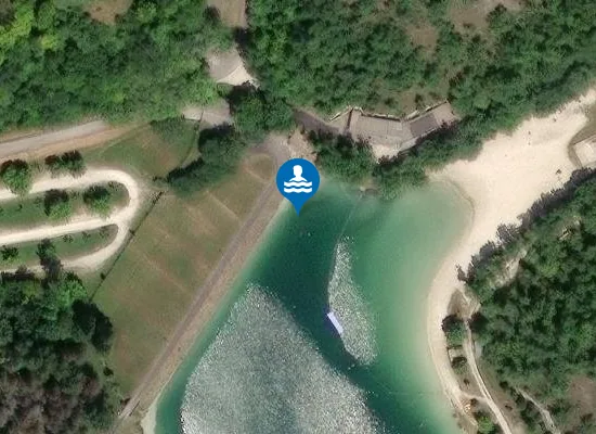 Satellite image of PLAGE DU LAC DES CHENES