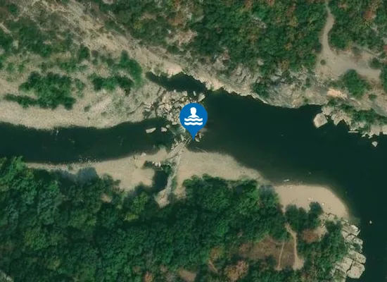 Satellite image of L'ARDECHE AU LIEU-DIT MOULIN DU GRAZEL