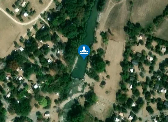 Satellite image of LA CLADUEGNE AU PLAN D'EAU DU CAMPING DES ARCHES