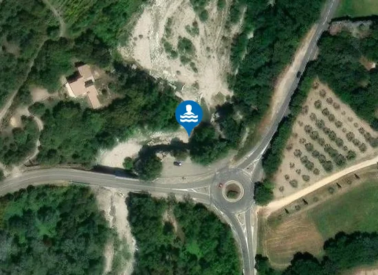 Satellite image of LEZ PONT AU JAS