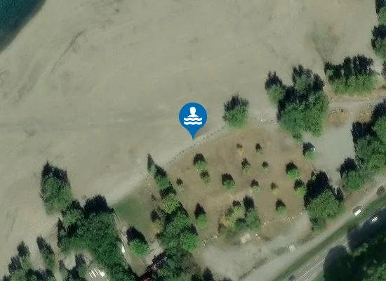 Satellite image of LES EAUX DOUCES