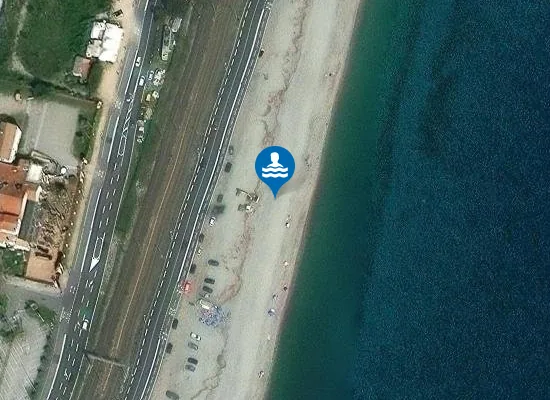 Satellite image of LES GROULES