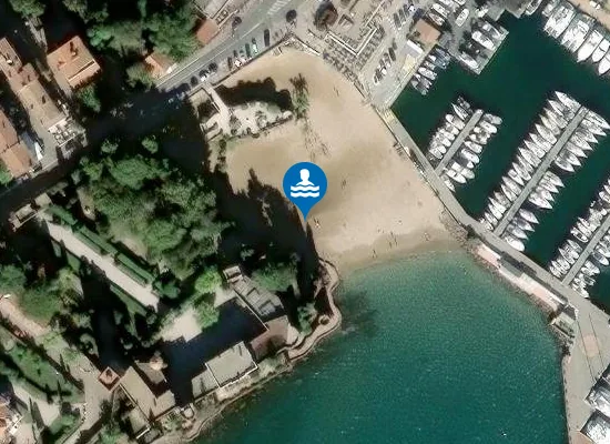 Satellite image of CHATEAU