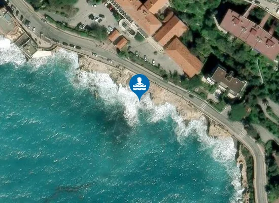 Satellite image of LA RESERVE