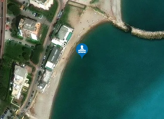 Satellite image of LA BATTERIE (ex pierre au tambour)