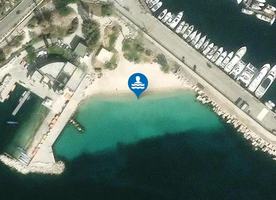 Satellite image of LA LAVE (SITE DE CORBIERES)