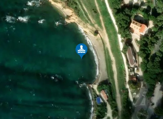 Satellite image of PLAGE DES COMBATTANTS