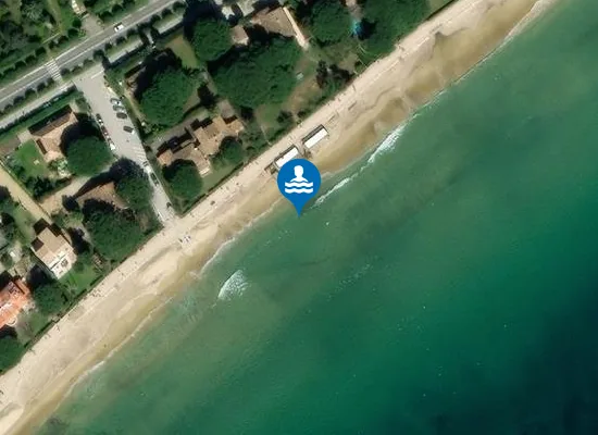 Satellite image of PLAGE LES COLLIERES