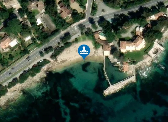 Satellite image of PLAGE DES CIGALES