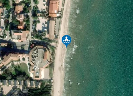 Satellite image of PLAGE LA CAPTE