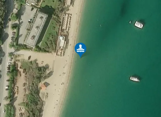 Satellite image of PLAGE BATAILLER (POSTE DE SECOURS)