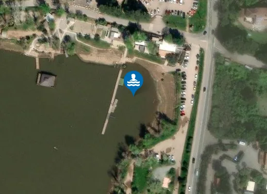 Satellite image of PLAGE LAC D'ARENA (SABLIERES)