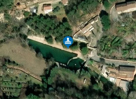 Satellite image of BAIGNADE DE LA MUIE