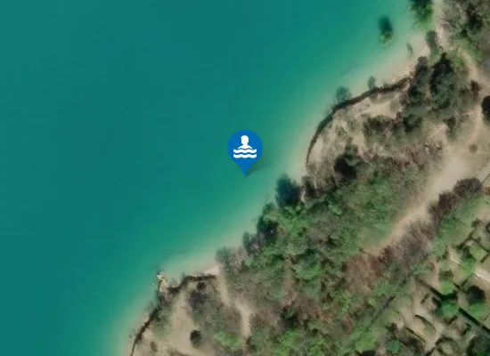 Satellite image of AU DROIT DES DEUX CAMPINGS