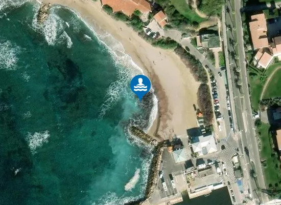 Satellite image of LES ROCHES BRUNES