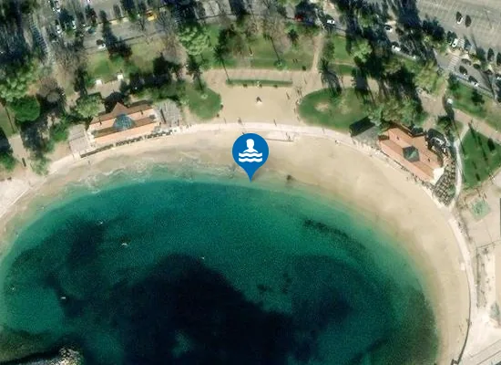 Satellite image of PLAGE LES PINS CENTRE