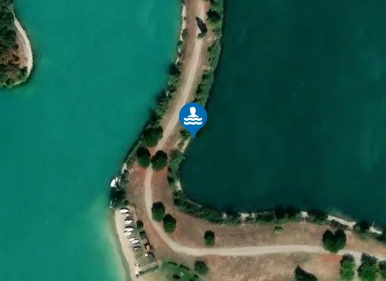 Satellite image of PLAN D'EAU LES GIRARDES