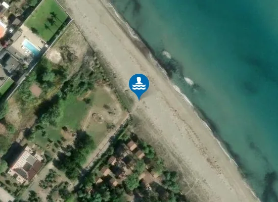 Satellite image of VVF CAMP DE VOILE