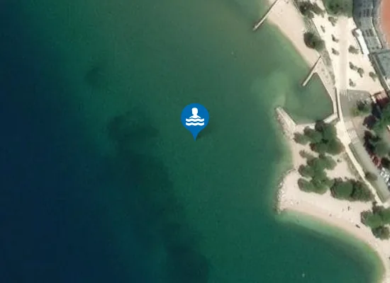 Satellite image of GLAVNA PLAZA ISTOK ZAL KOD MALE LUC