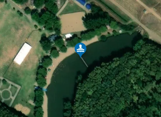 Satellite image of DANFOKI SZABADVIZI FURDOHELY -DANFOKI SZIVORNYA-