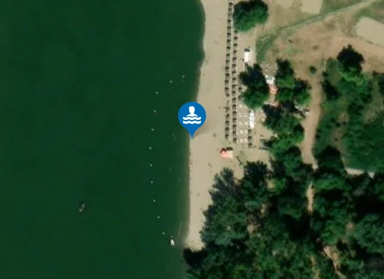 Satellite image of SZEGED TISZA FOLYO BAL PART LAPOS STRAND