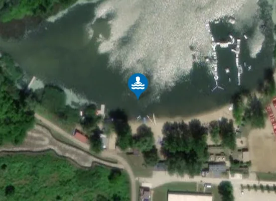 Satellite image of TISZALOKI TISZA-HOLTAG FEKETESZAKALL ELMENYPARK ES STRAND