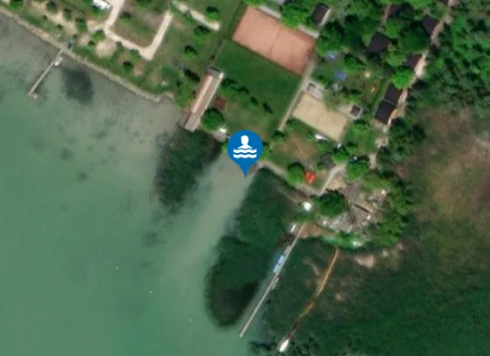 Satellite image of BALATON BADACSONYLABDIHEGY MH 1. SZ. KIKEPZO OKTATASI ES REGENERALO KOZPONT ELOTTI VIZTERULET