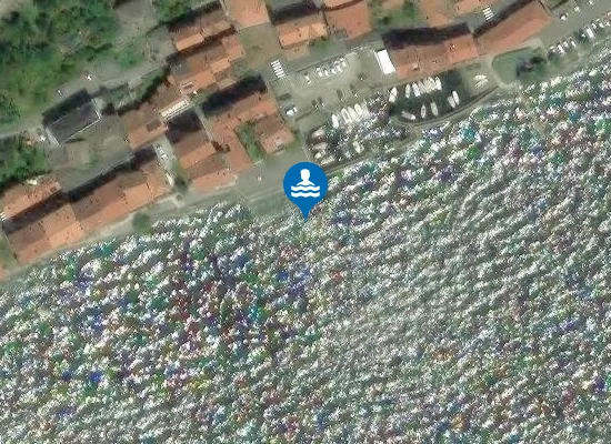 Satellite image of FRONTE MOLO