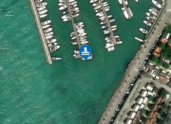 Satellite image of LUNGOLAGO GARIBALDI 2