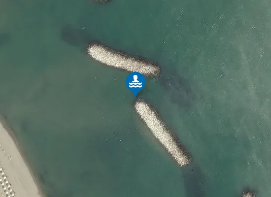 Satellite image of ISOLA VERDE 1150 M NORD INIZIO DIGA SX FOCE FIUME ADIGE