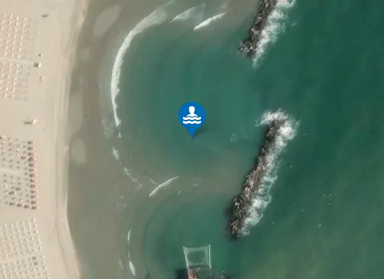 Satellite image of CASALBORSETTI - 100 M N FOCE CANALE DESTRA RENO