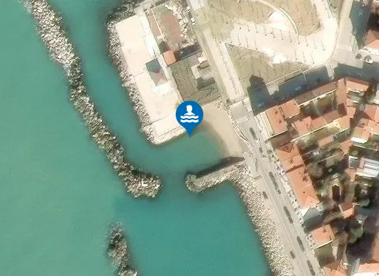Satellite image of MARINA DI PISA - VIA CROSIO