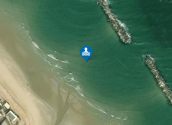 Satellite image of 30 M NORD TORRENTE GENICA