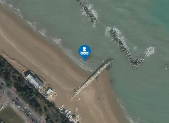 Satellite image of 100 MT A NORD FOCE F. PRETARO