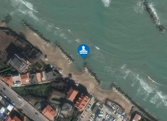 Satellite image of 140 M SUD FOCE FOSSO SAN LORENZO