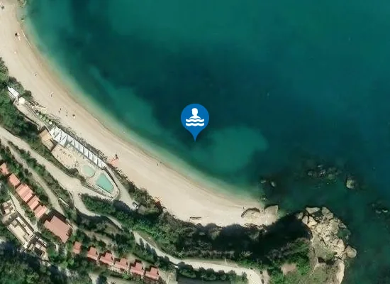 Satellite image of 100 MT A NORD DI PUNTA LUNGO